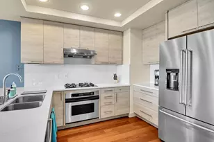 2319 1st Ave, Seattle, WA 98121 - Photo 5