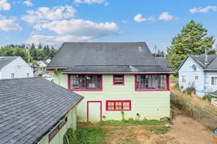 853 Fowler St, Raymond, WA 98577 - Photo 17