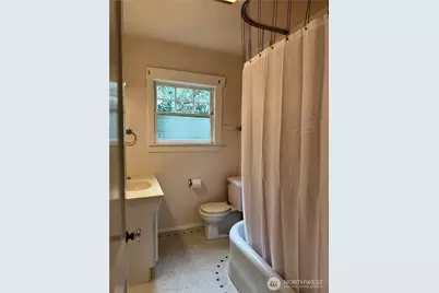 7011 14 Th Avenue NE, Seattle, WA 98115 - Photo 15