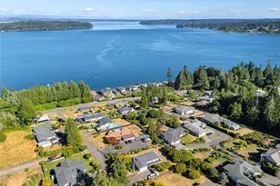 8102 E Seaview Dr, Port Orchard, WA 98366 - Photo 39