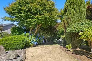 8102 E Seaview Dr, Port Orchard, WA 98366 - Photo 33