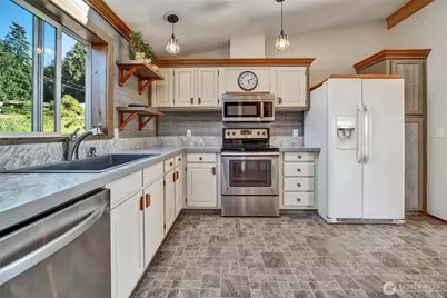 520 75th Avenue SE, Lake Stevens, WA 98258 - Photo 7