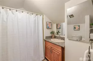 724 S Cushman Ave, Tacoma, WA 98405 - Photo 17