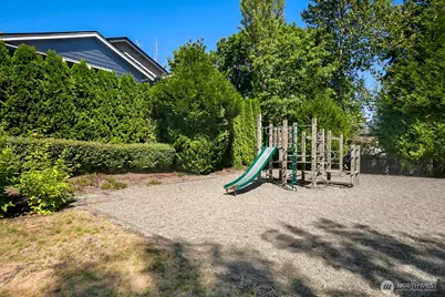 10825 SE 200th St #C101, Kent, WA 98031 - Photo 15