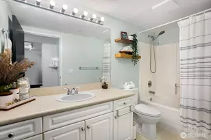 10825 SE 200th St, Kent, WA 98031 - Photo 11