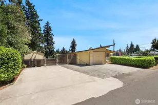 10013 Barnes Ln S, Tacoma, WA 98444 - Photo 3