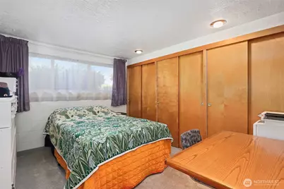 10013 Barnes Lane S, Tacoma, WA 98444 - Photo 19