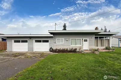 413 E Orcas Avenue, Port Angeles, WA 98362 - Photo 1