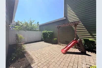 4611 NE 5th Place, Renton, WA 98059 - Photo 31