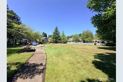 4611 NE 5th Place, Renton, WA 98059 - Photo 37