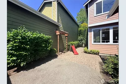 4611 NE 5th Place, Renton, WA 98059 - Photo 33