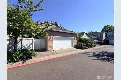 4611 NE 5th Place, Renton, WA 98059 - Photo 35
