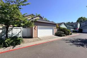 4611 NE 5th Pl, Renton, WA 98059 - Photo 35