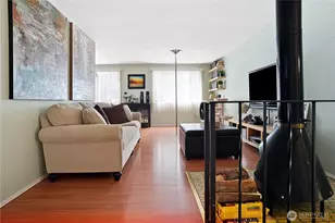 10606 Roosevelt Way NE, Seattle, WA 98125 - Photo 11