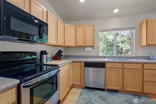 7977 E Clam Bay Ct, Port Orchard, WA 98366 - Photo 11