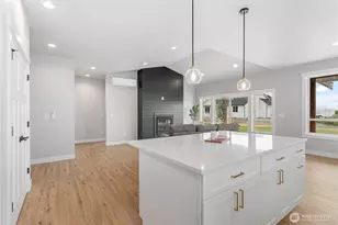 316 W 3rd St, Everson, WA 98247 - Photo 15