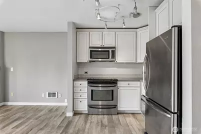 511 E Roy St #213, Seattle, WA 98102 - Photo 19