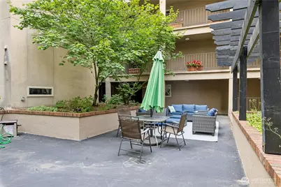 511 E Roy St #213, Seattle, WA 98102 - Photo 5