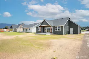 320 W 3rd St, Everson, WA 98247 - Photo 31
