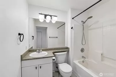 323 Queen Anne Avenue N #711, Seattle, WA 98109 - Photo 17