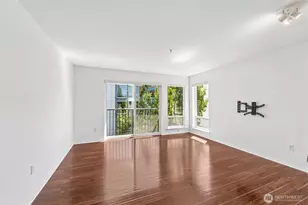 323 Queen Anne Ave N, Seattle, WA 98109 - Photo 9