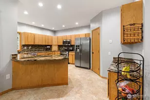 3730 SW Galway Ct, Port Orchard, WA 98367 - Photo 11