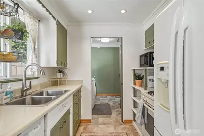 20818 77th Place W, Edmonds, WA 98026 - Photo 9