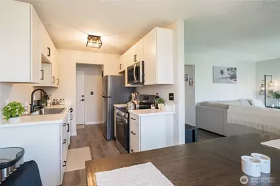 1902 W Prospect Street #105, Chelan, WA 98816 - Photo 5