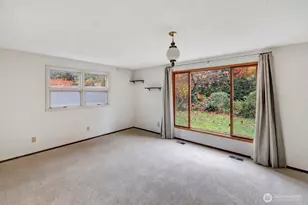 25413 SE Mirrormont Dr, Issaquah, WA 98027 - Photo 5