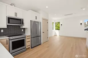 1255 NE 100th St, Seattle, WA 98125 - Photo 7