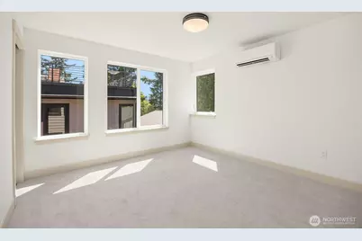 1255 NE 100th Street, Seattle, WA 98125 - Photo 11