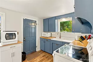 3023 NE 133rd St, Seattle, WA 98125 - Photo 11
