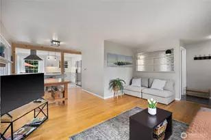 2422 W Lynn St, Seattle, WA 98199 - Photo 7
