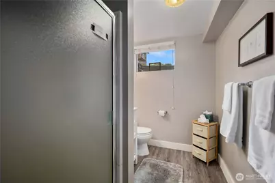 2422 W Lynn Street, Seattle, WA 98199 - Photo 21