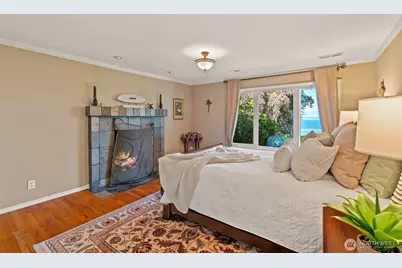 11912 Marine View Drive, Edmonds, WA 98026 - Photo 31