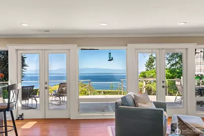 11912 Marine View Drive, Edmonds, WA 98026 - Photo 15