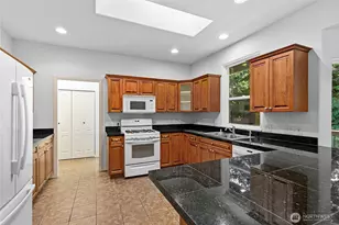 180 Polo Park Dr, Bellingham, WA 98229 - Photo 13