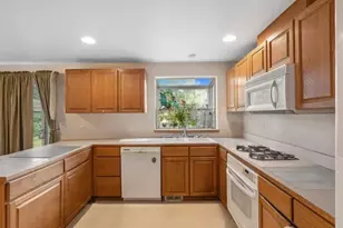 1601 131st Dr NE, Lake Stevens, WA 98258 - Photo 5