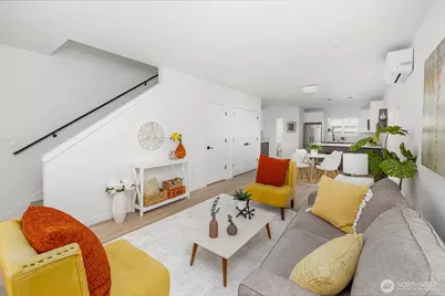 13732 Stone Avenue N, Seattle, WA 98133 - Photo 3