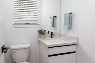 13730 Stone Ave N, Seattle, WA 98133 - Photo 9