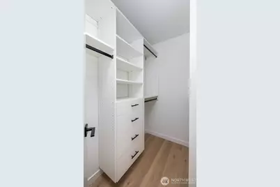 13730 Stone Avenue N, Seattle, WA 98133 - Photo 11