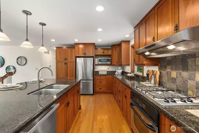 10920 NE 189th Street, Bothell, WA 98011 - Photo 11