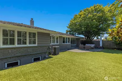 3657 W Viewmont Way W, Seattle, WA 98199 - Photo 35