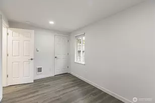 4424 S Holly St, Seattle, WA 98118 - Photo 13