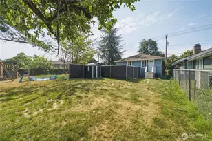 4424 S Holly St, Seattle, WA 98118 - Photo 19