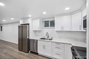 4424 S Holly St, Seattle, WA 98118 - Photo 31