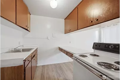 4803 S Henderson Street, Seattle, WA 98118 - Photo 9