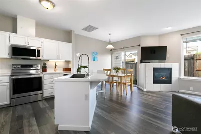 2754 Comet Street, Milton, WA 98354 - Photo 5