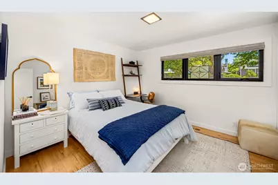 8803 38th Avenue SW, Seattle, WA 98126 - Photo 19