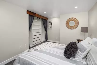 10025 Ashworth Avenue N, Seattle, WA 98133 - Photo 25